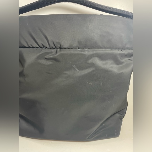 Transience Drawstring Shoulder Bag - Picture 4 of 12